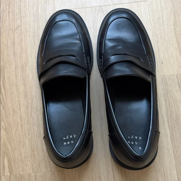 A New Day Women’s Black Loafers – Size 8 - Picture 3 of 10
